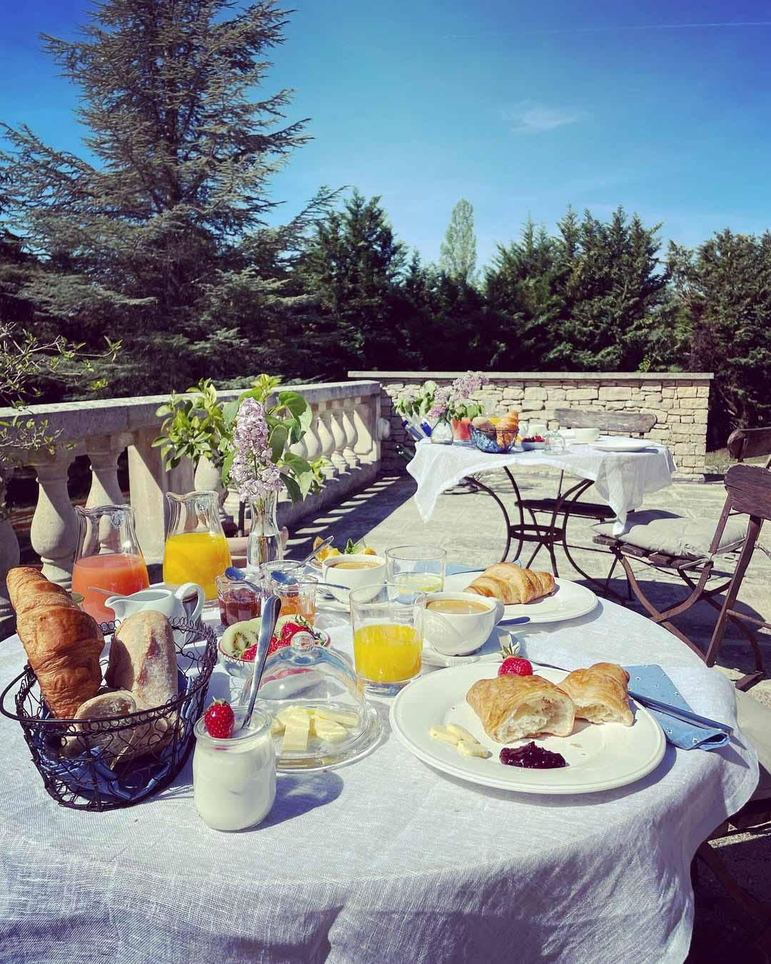@le_mas_de_caroline sur IG