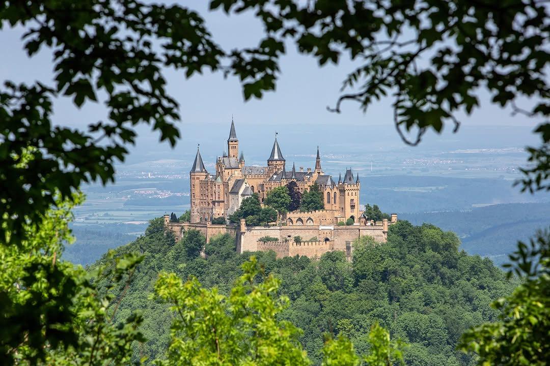 Château de Hohenzollern © burghohenzollern_