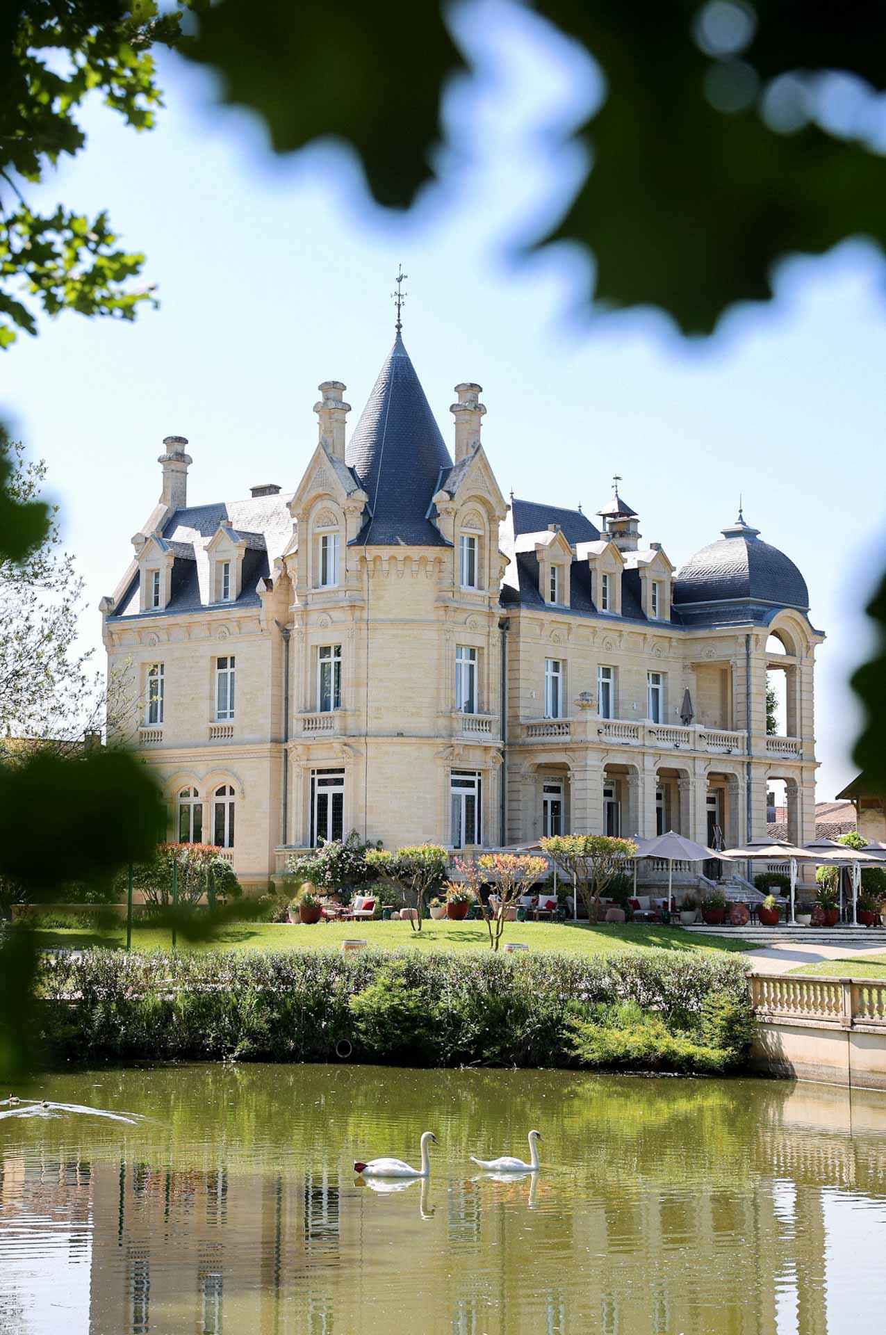 © Château-Hôtel Grand Barrail