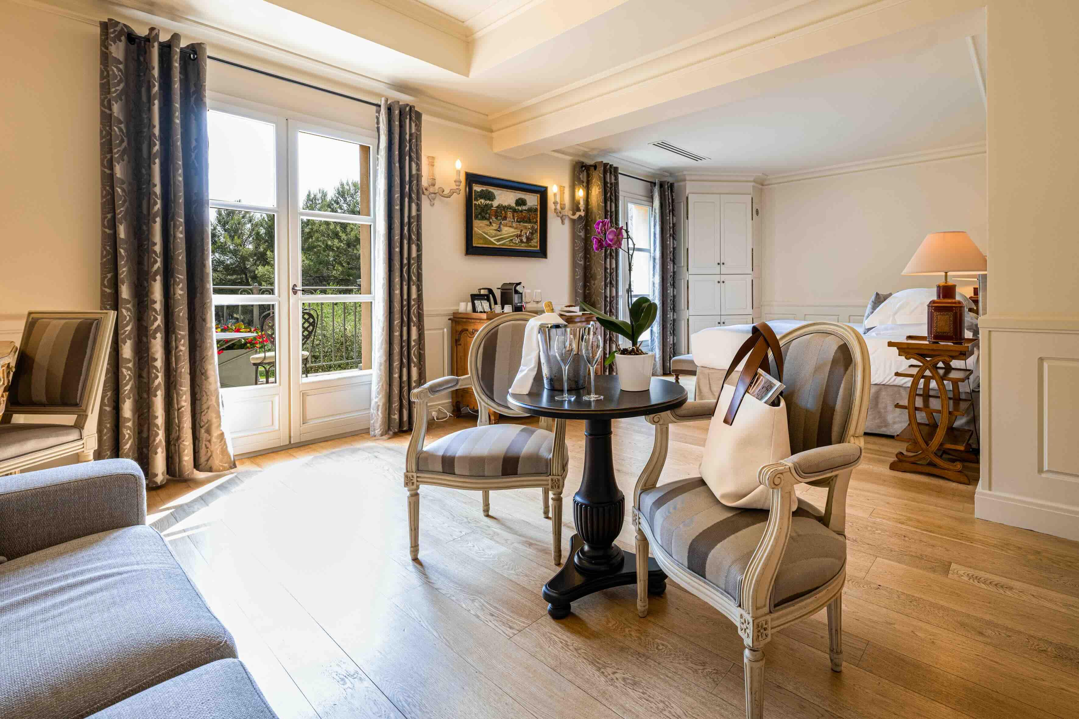 Hôtel & Spa du Castellet, un 5 étoiles avec piscine en Provence © Liveandshoot
