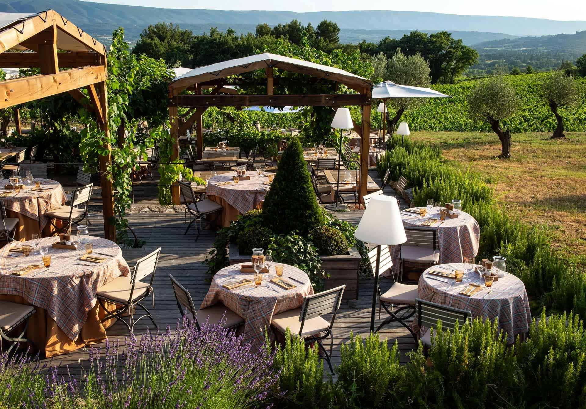 Restaurant Jardin dans les vignes - Coquillade Provence ©Thomas Eugster