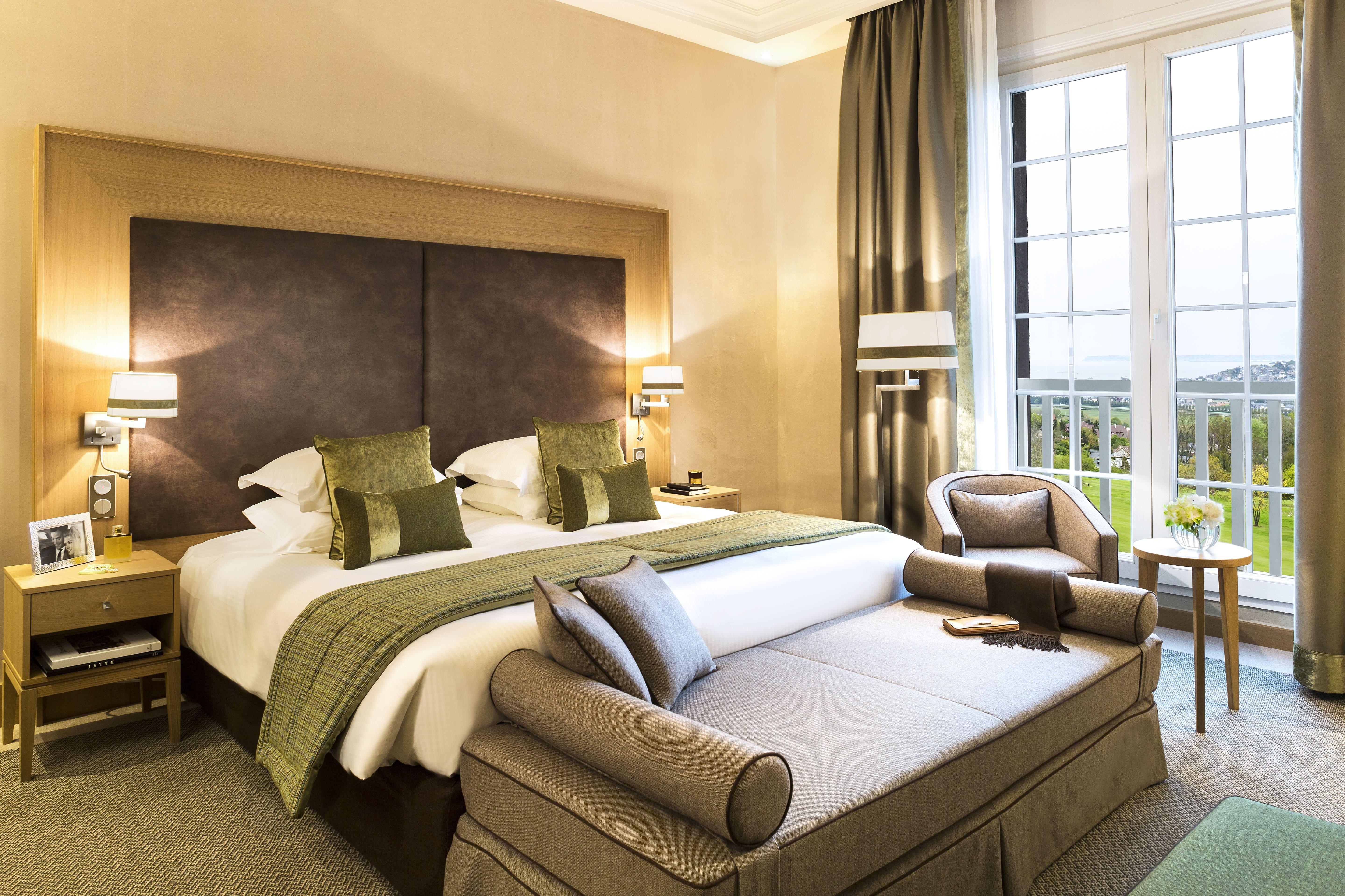 Une chambre dans l’hôtel de luxe à Deauville © Barrière 