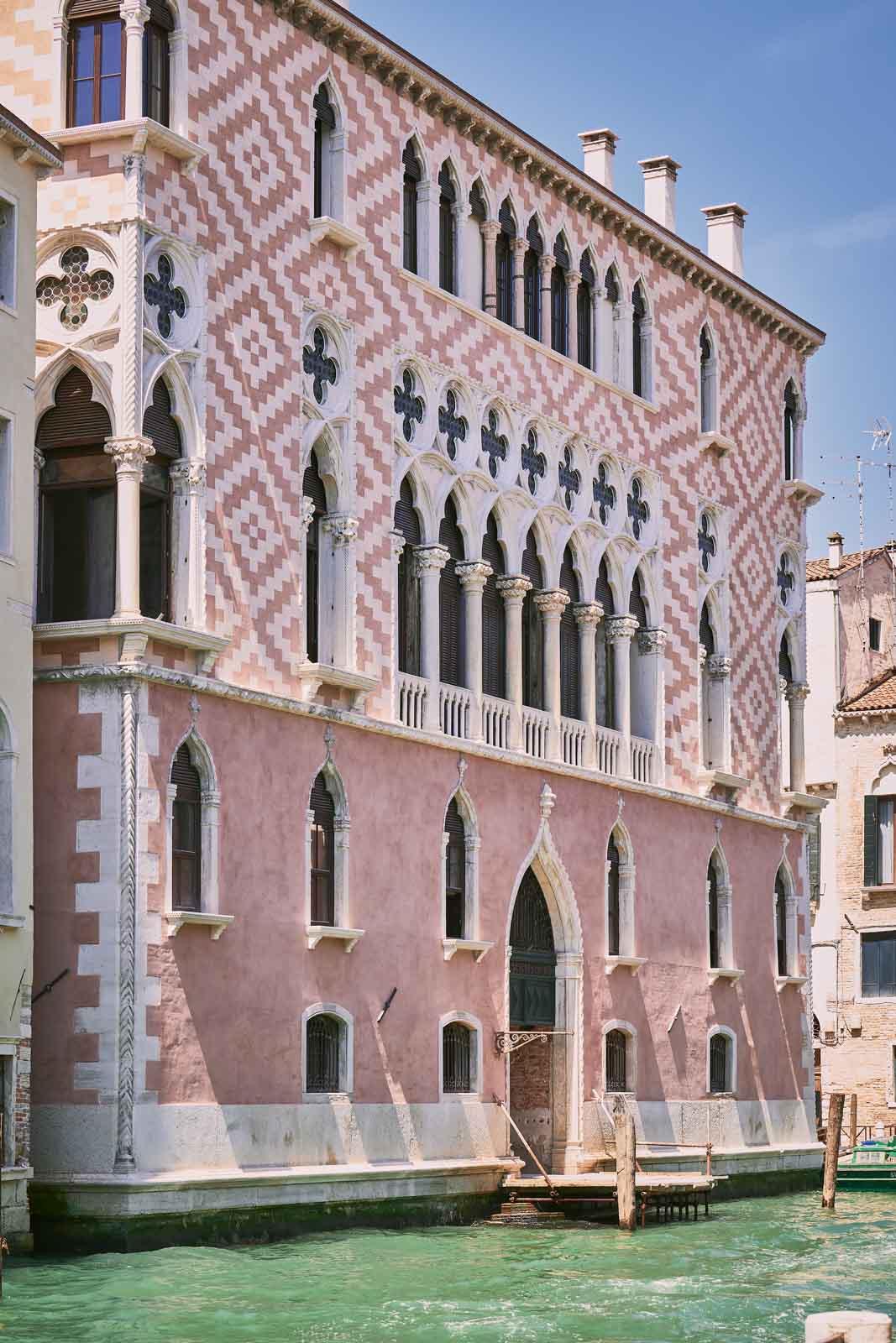 La façade de l’Orient Express Palazzo Donà Giovannelli.