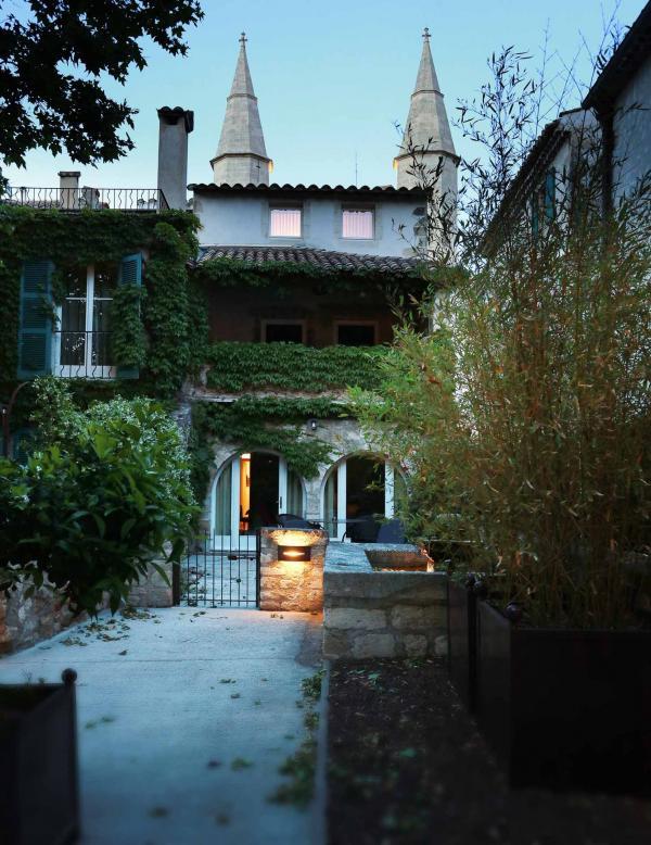 Le Prieuré Baumanière à Avignon © Johan Meallier