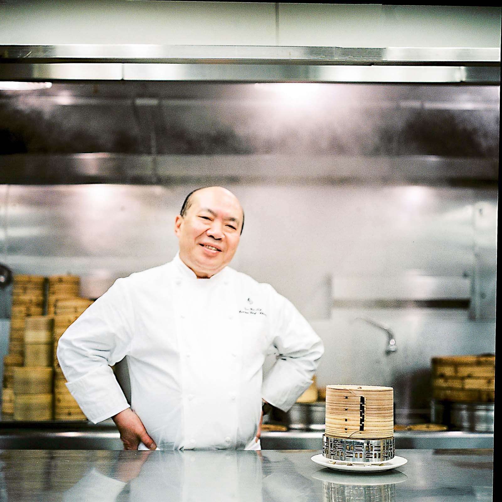 « Chef Tak » dans les cuisines de Lung King Heen © Four Seasons