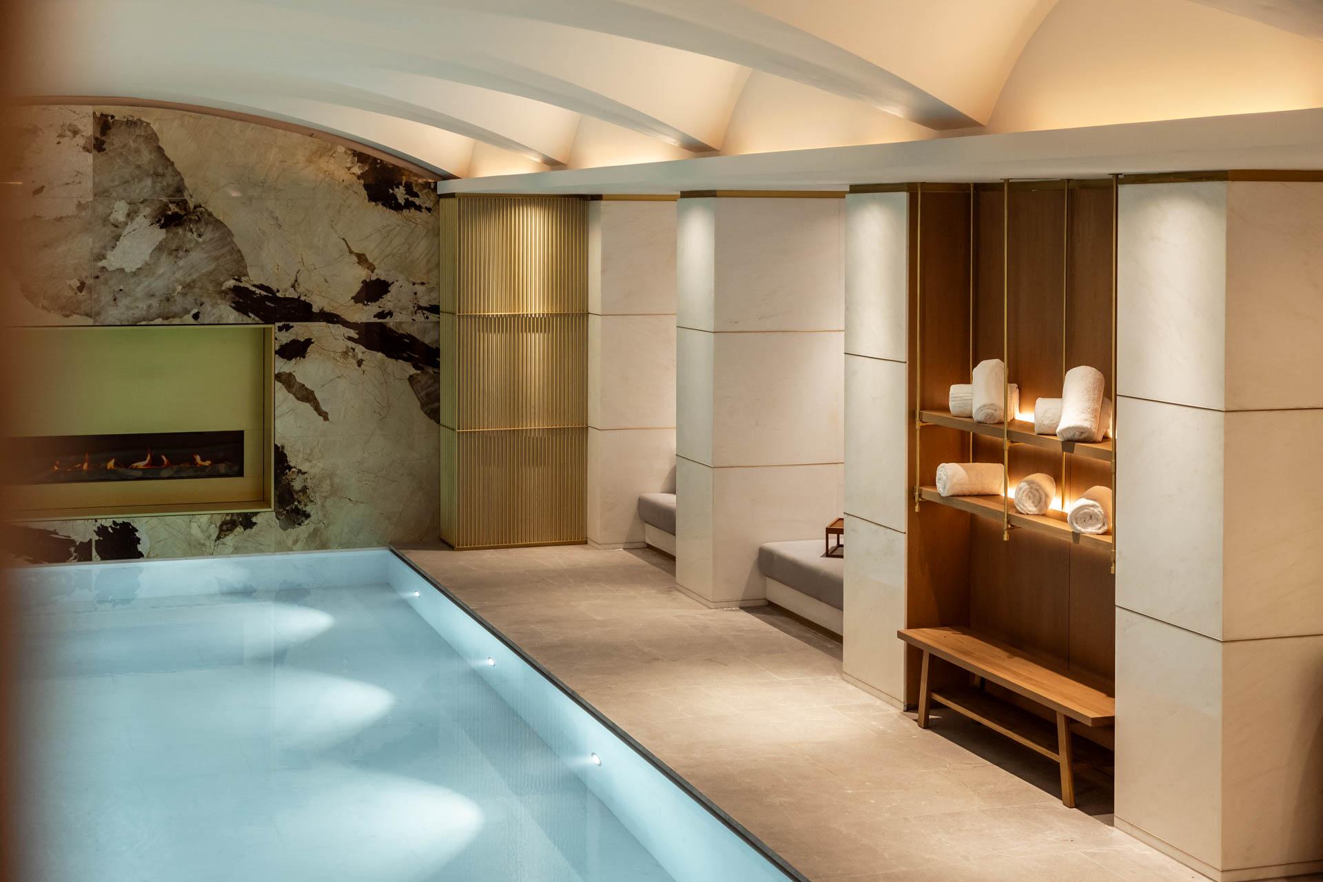 Corinthia Grand Hotel Astoria Brussels | Au niveau -1, un vaste espace bien-être avec spa Sisley, piscine intérieure et jacuzzi XXL © Corinthia Hotels Corinthia Grand Hotel Astoria Brussels | Au niveau -1, un vaste espace bien-être avec spa Sisley, piscine intérieure et jacuzzi XXL © Corinthia Hotels