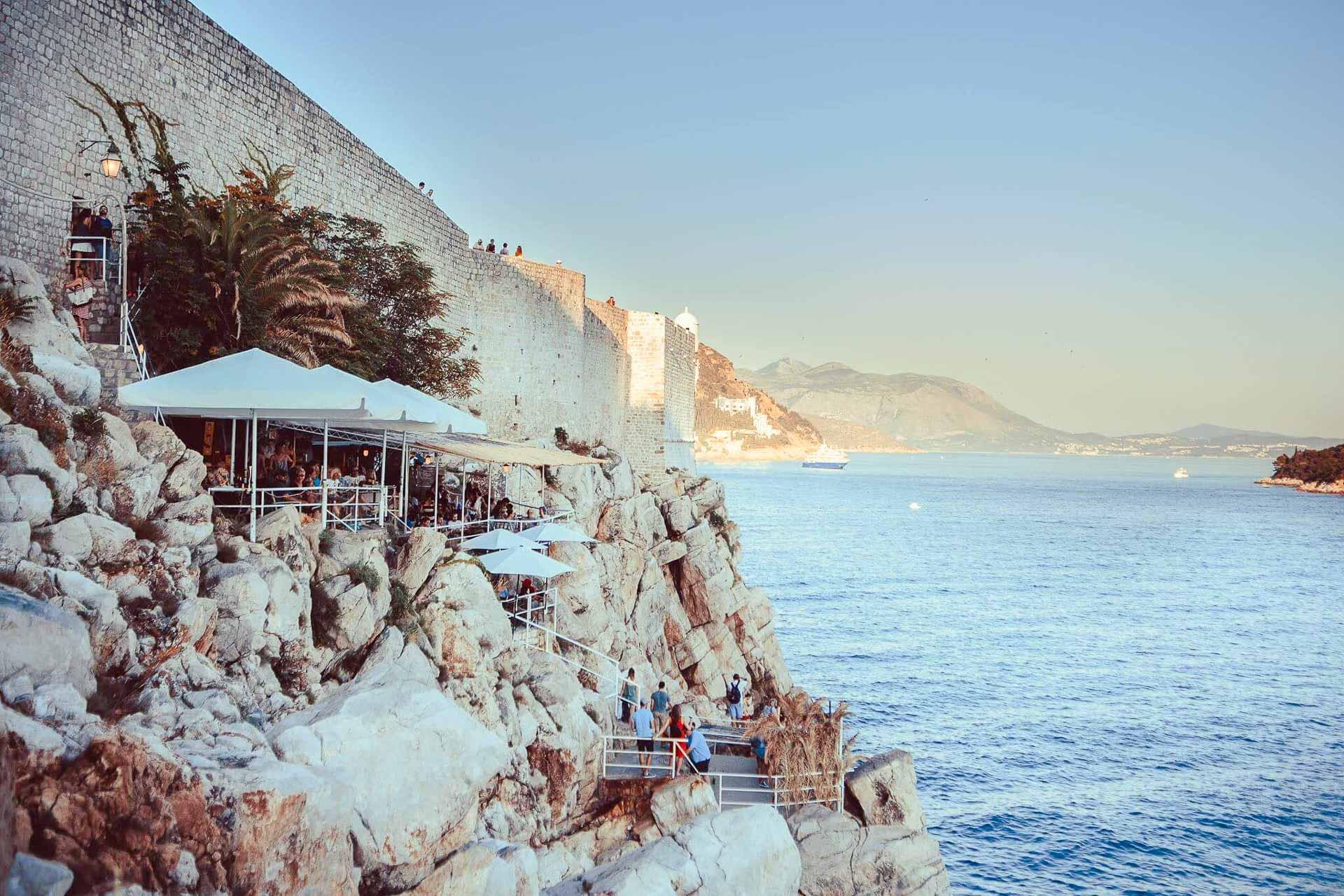 Beach Bar Buža I & II (Dubrovnik, Croatie) © DR