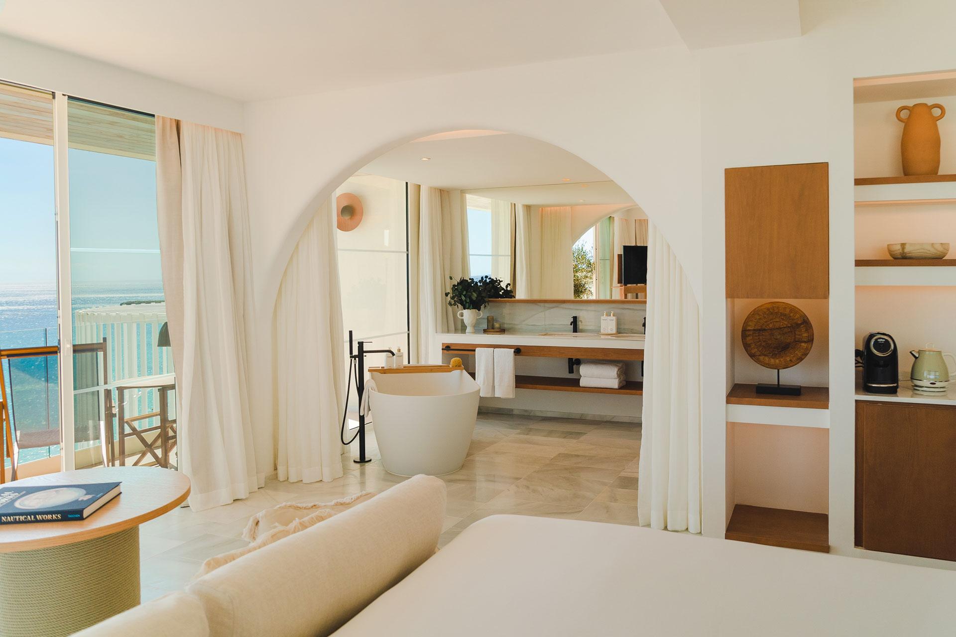 Villa Le Blanc - Master Suite Terrace © DR
