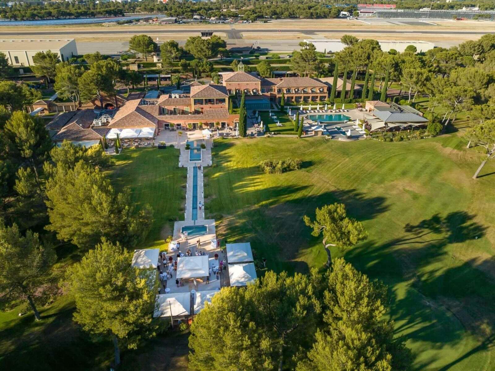 L’Hôtel & Spa du Castellet, 5 étoiles dans le Var © Hôtel & Spa du Castellet