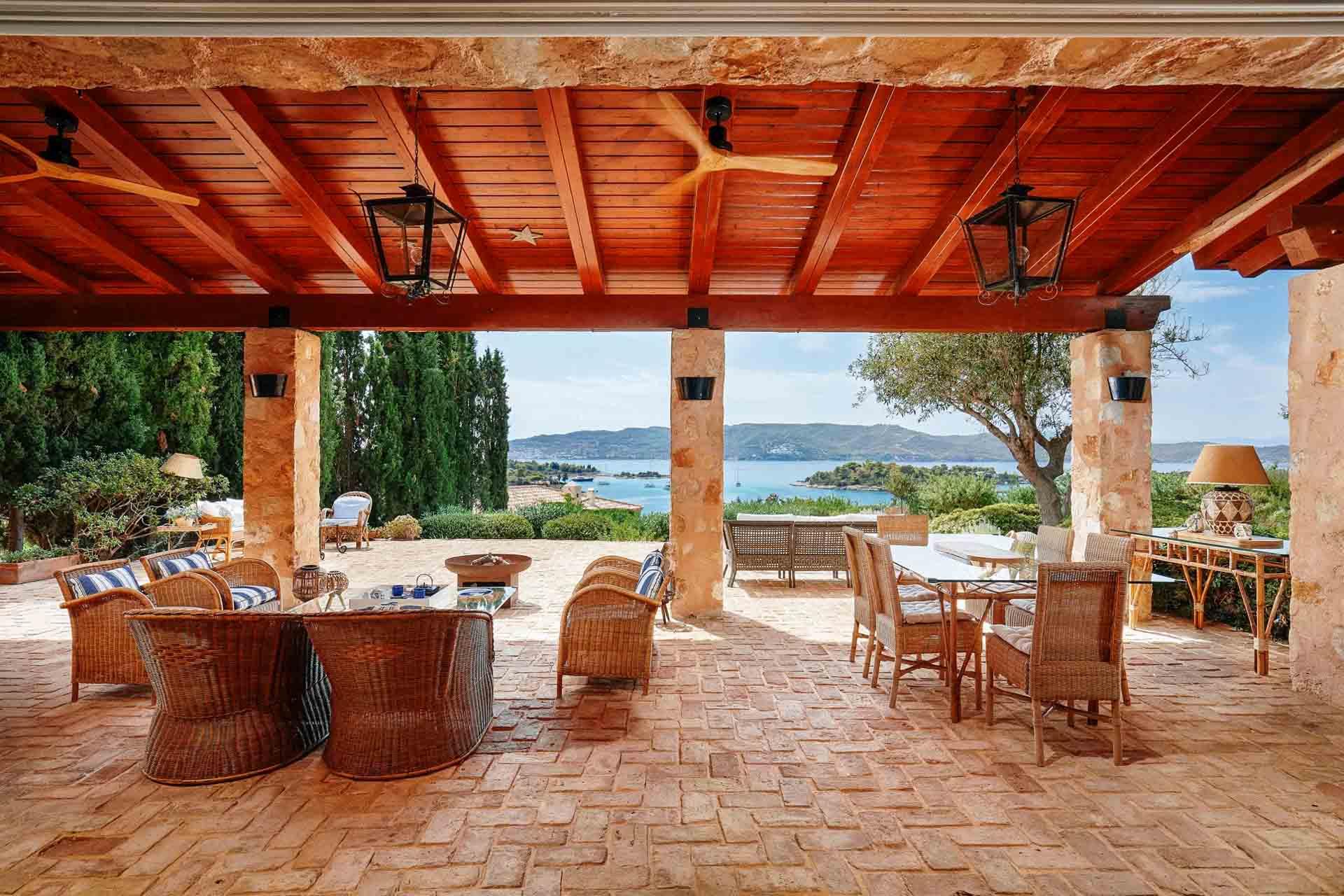 Villa à louer en Grèce, The Collectionnist