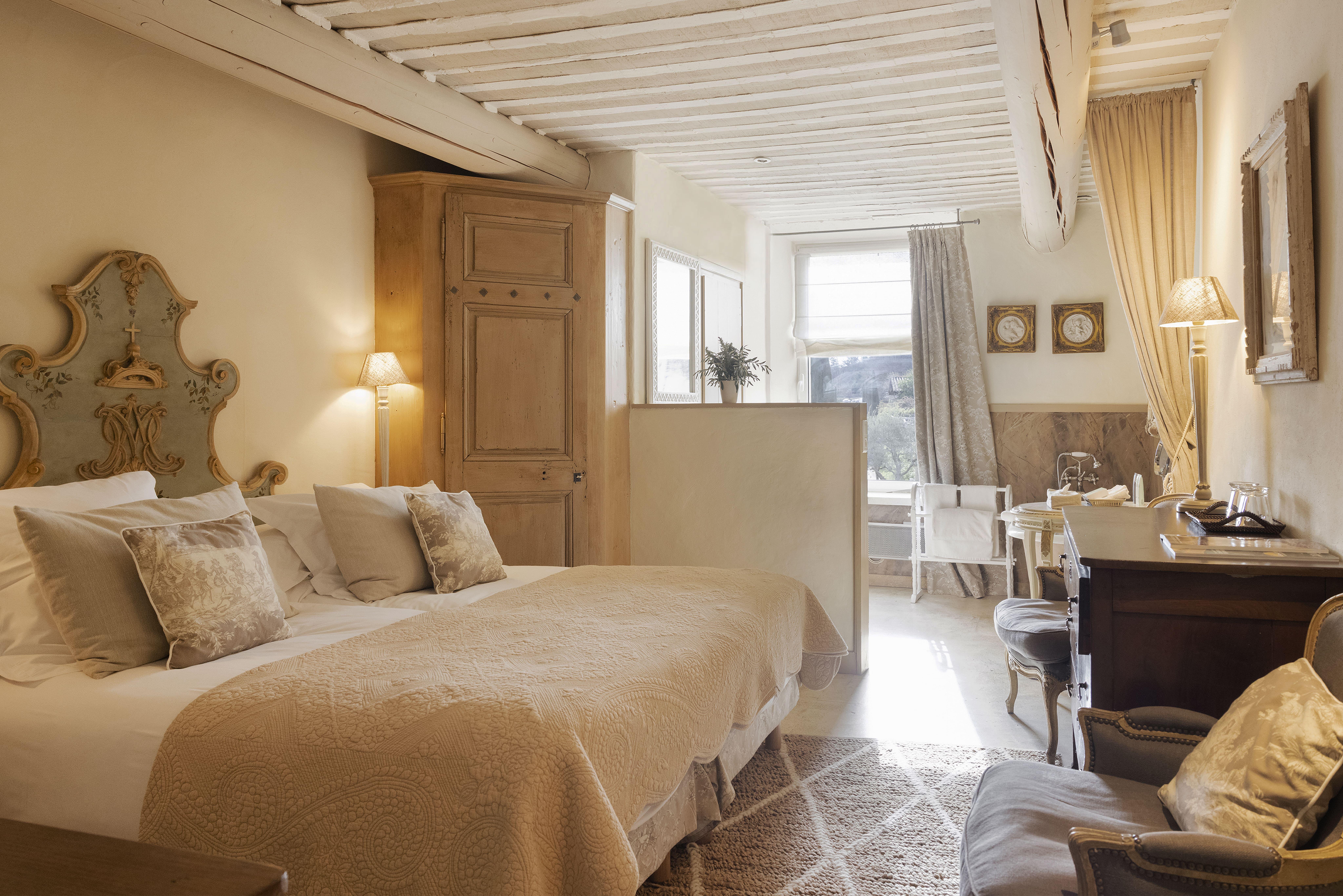 Une chambre dans l’hôtel en Provence © Franck Paubel