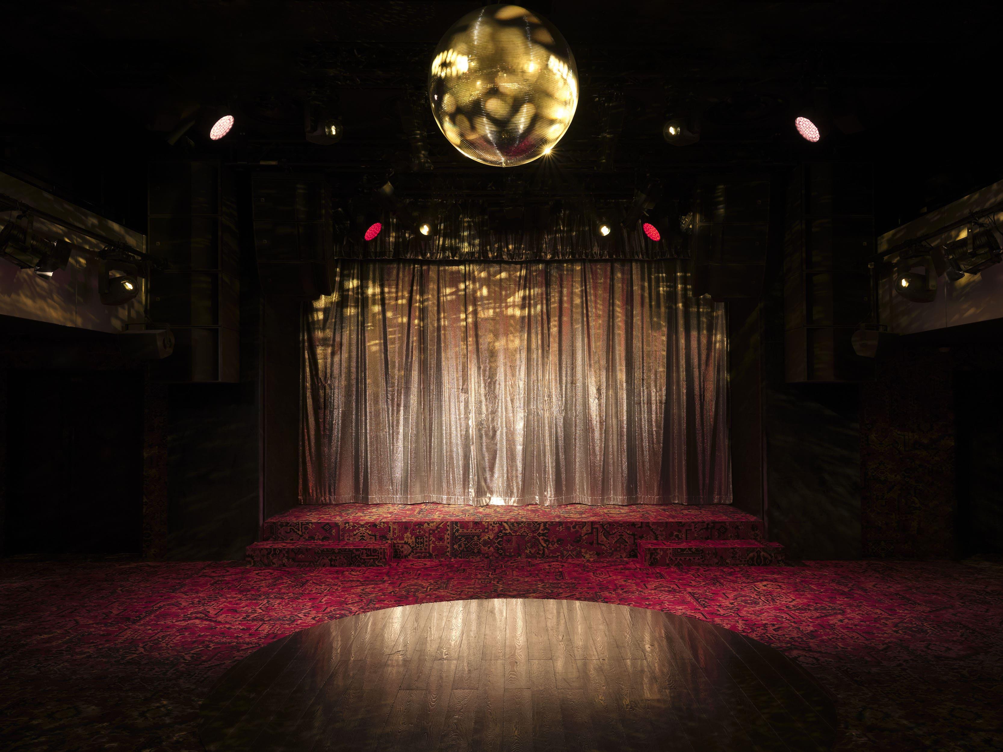 Le Club de l’hôtel © Matthieu Salvaing