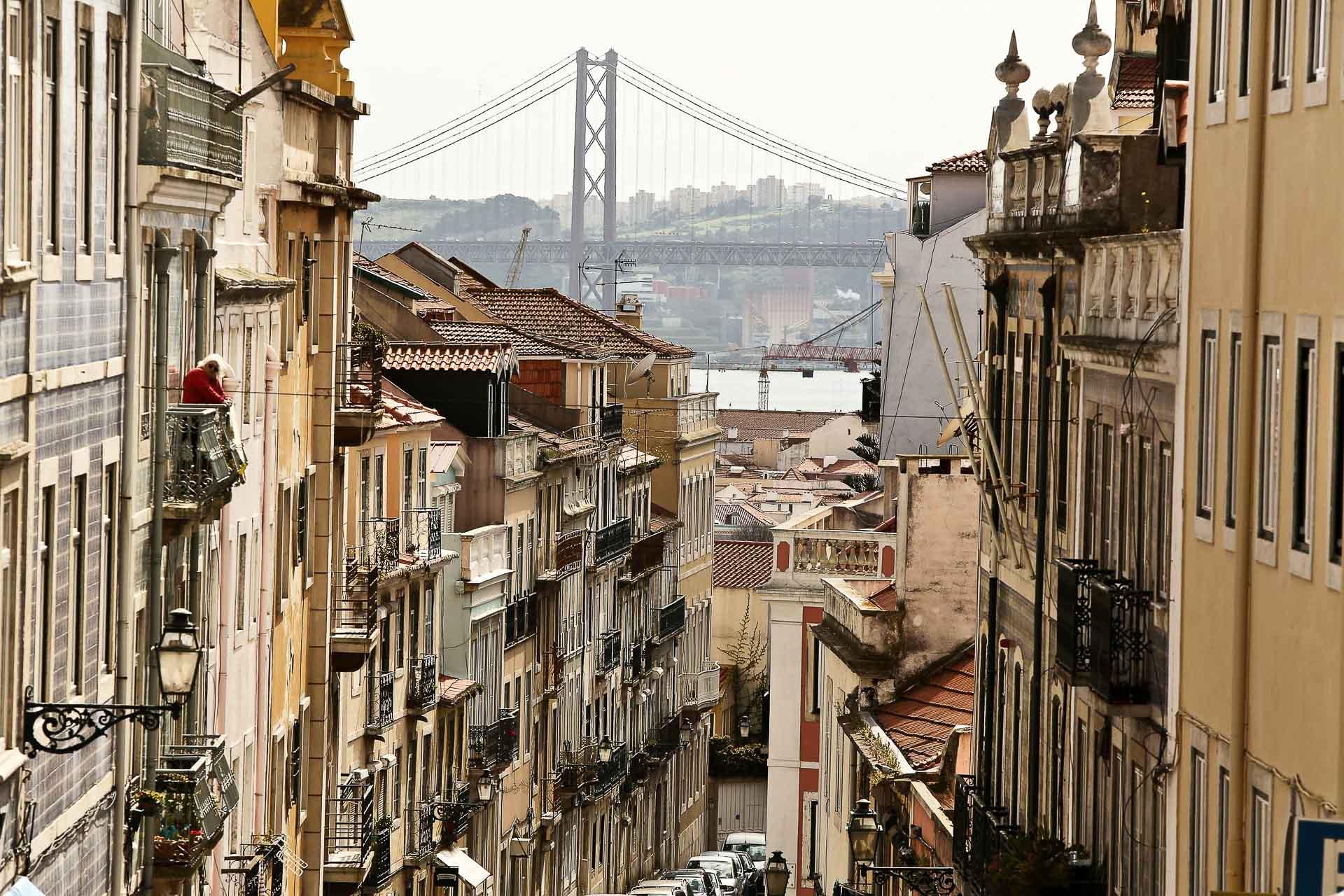 Les pentes du quartier de Principe Real et la vue imprenable sur le pont du 25 avril.