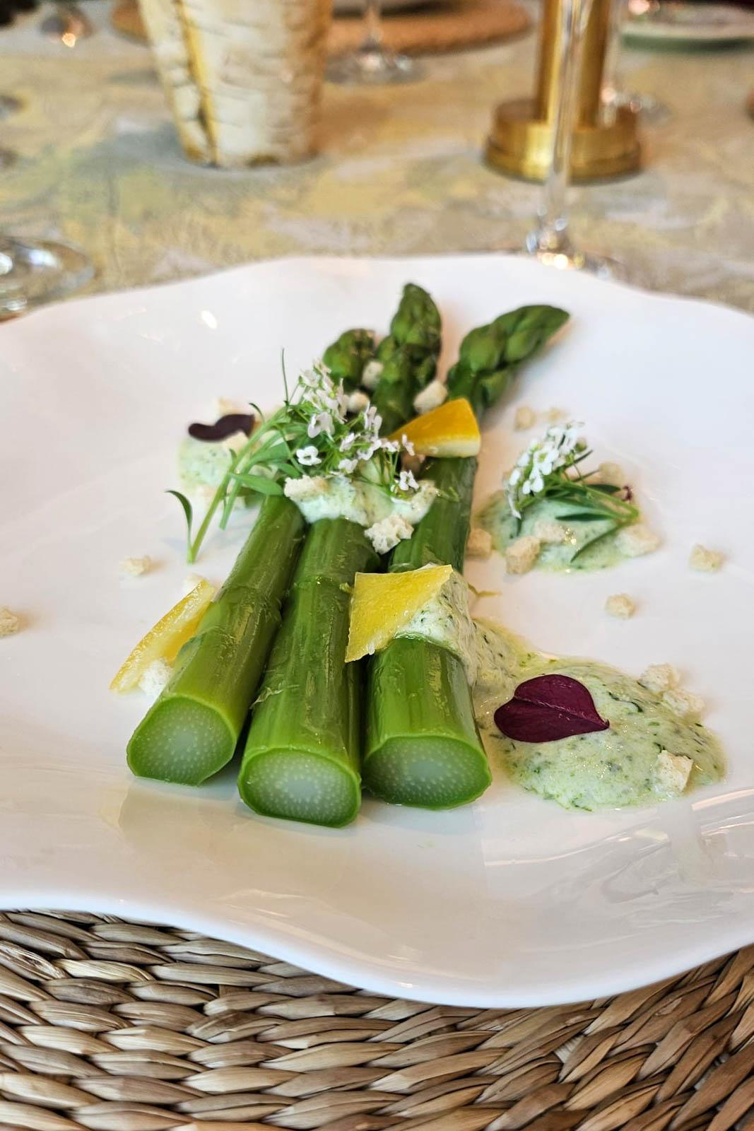 L’Asperge © Florence Valencourt