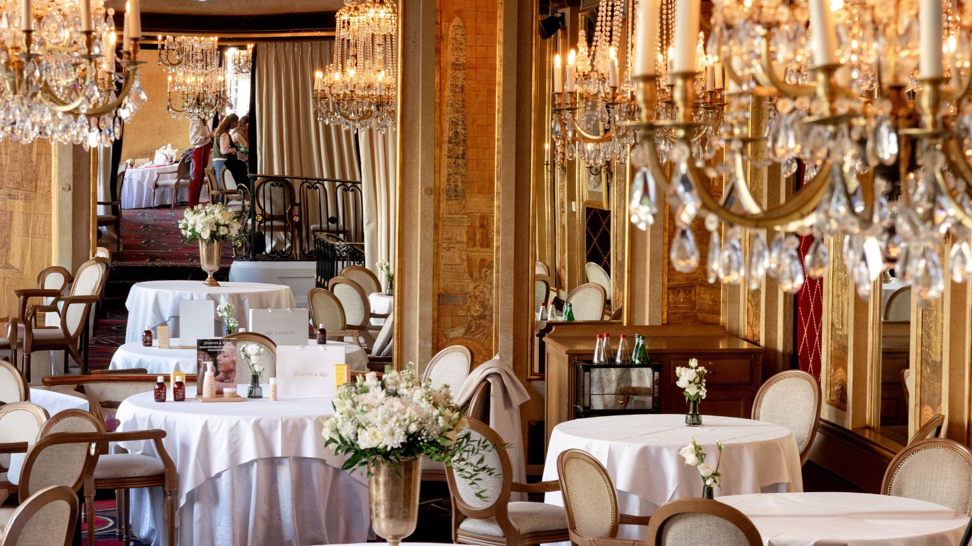 Le salon du Fouquet’s pour le marché de Noël © The Reunion