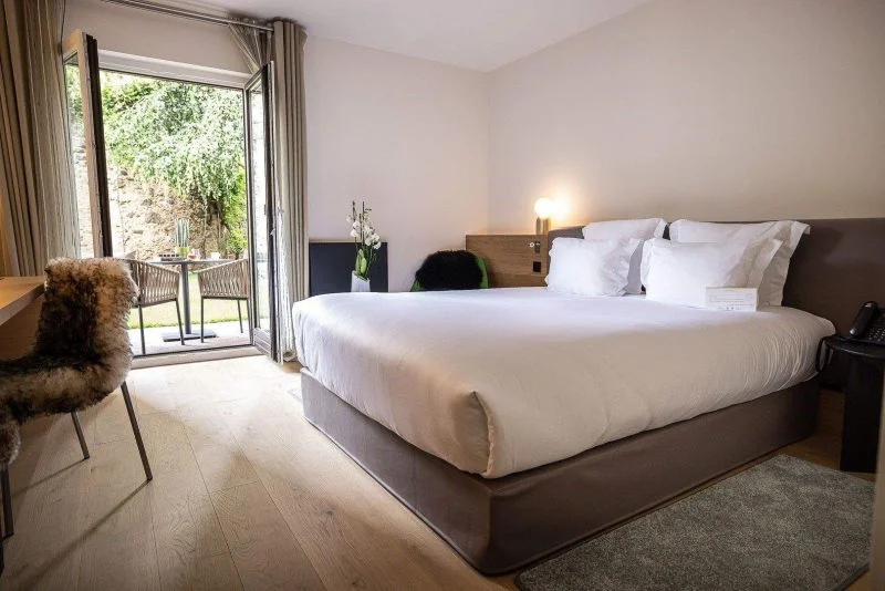 Une chambre de l’hôtel de luxe 