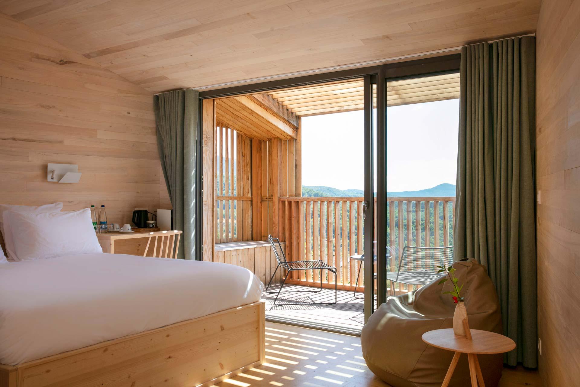 Chambre à Coucher De Luxe Avec Une Vue De Moquette Au Temps De