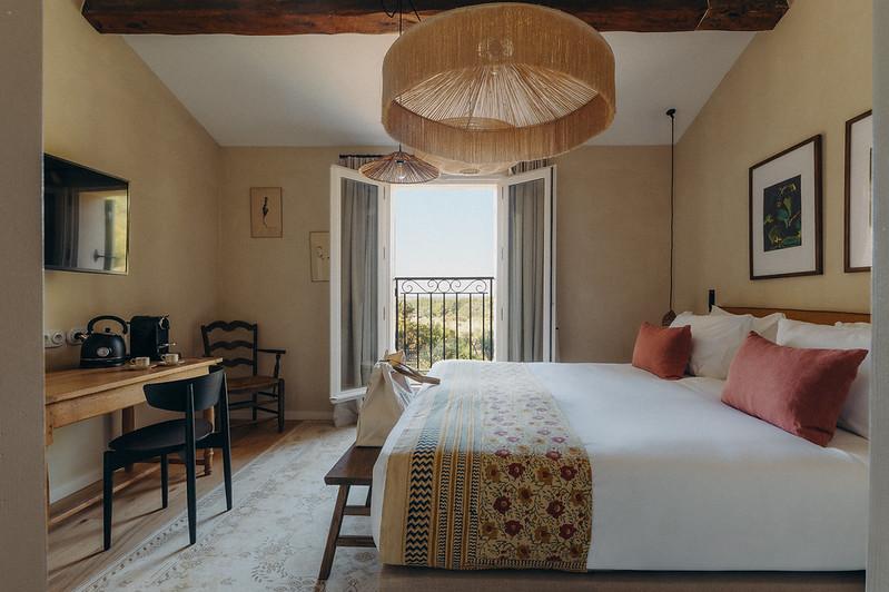 Une chambre classique © Hameau des Baux