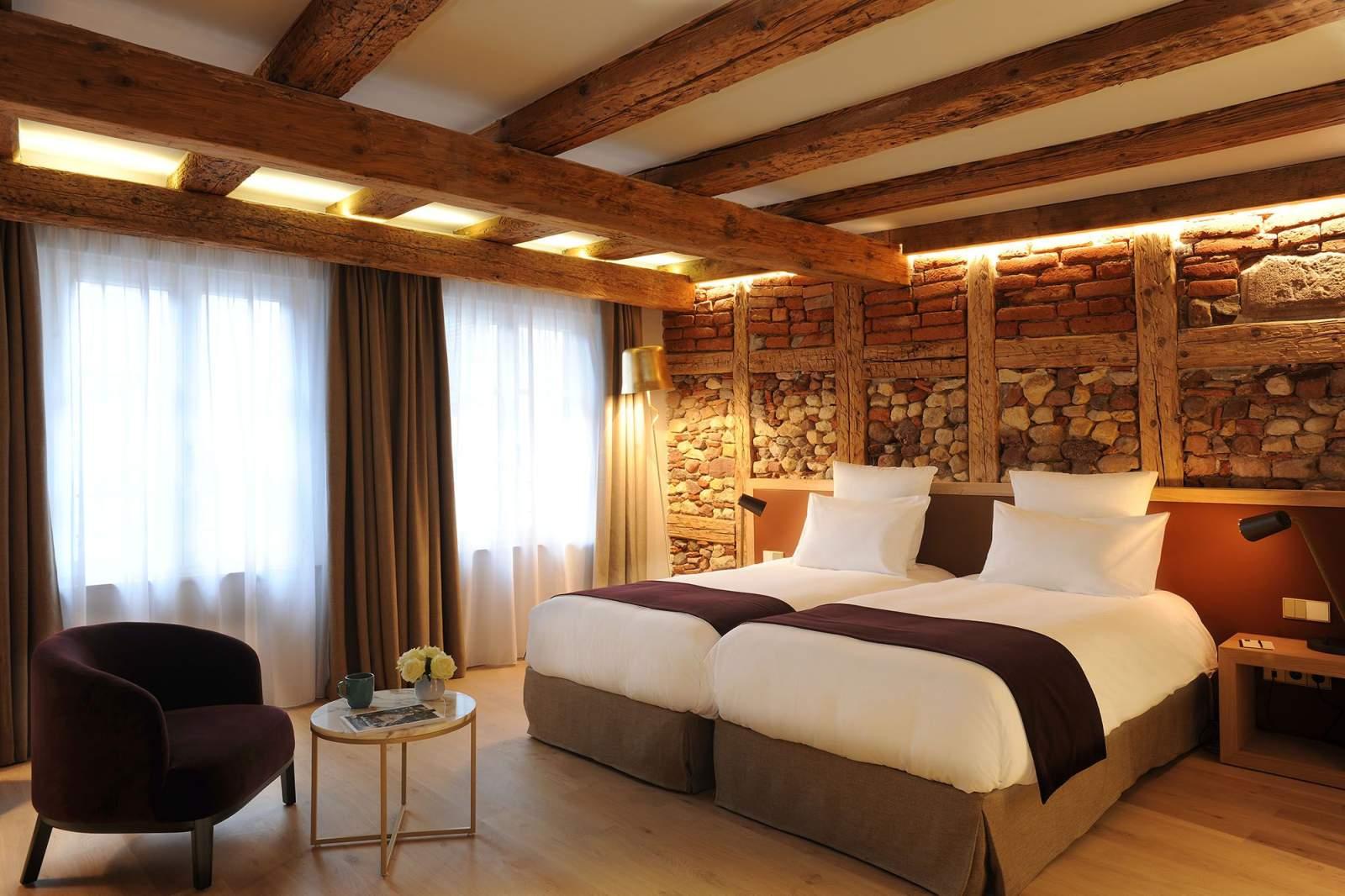 Une chambre dans l’hôtel 5 étoiles en Alsace © 5 Terres Hôtel & Spa 
