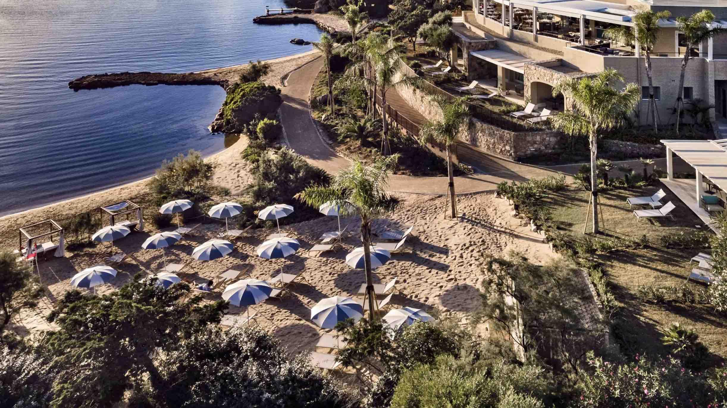 L’accès à la plage romantique du 7Pines © Hyatt