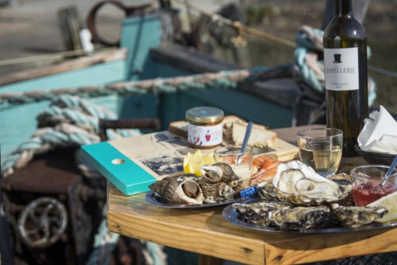 Manger des huîtres chez Fleur des Ondes © Fleur des Ondes
