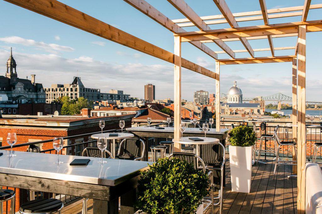 Terrasse sur l’Auberge