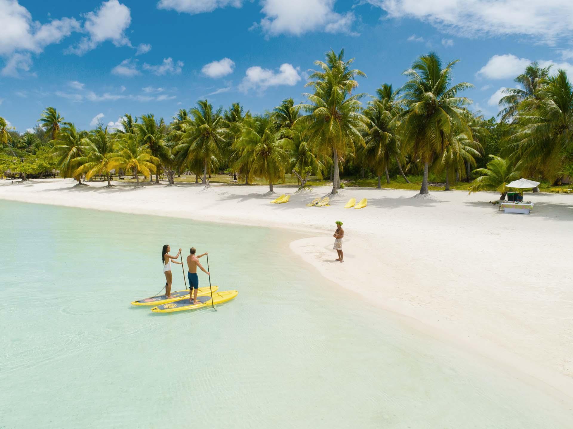 Paddle sur une plage privée de Bora Bora © PONANT - Tim McKenna