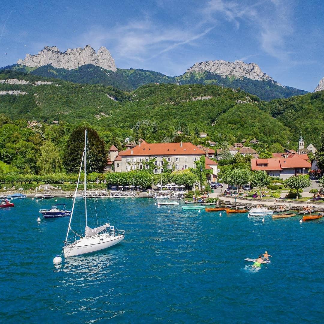 Vue depuis le lac © Abbaye de Talloires