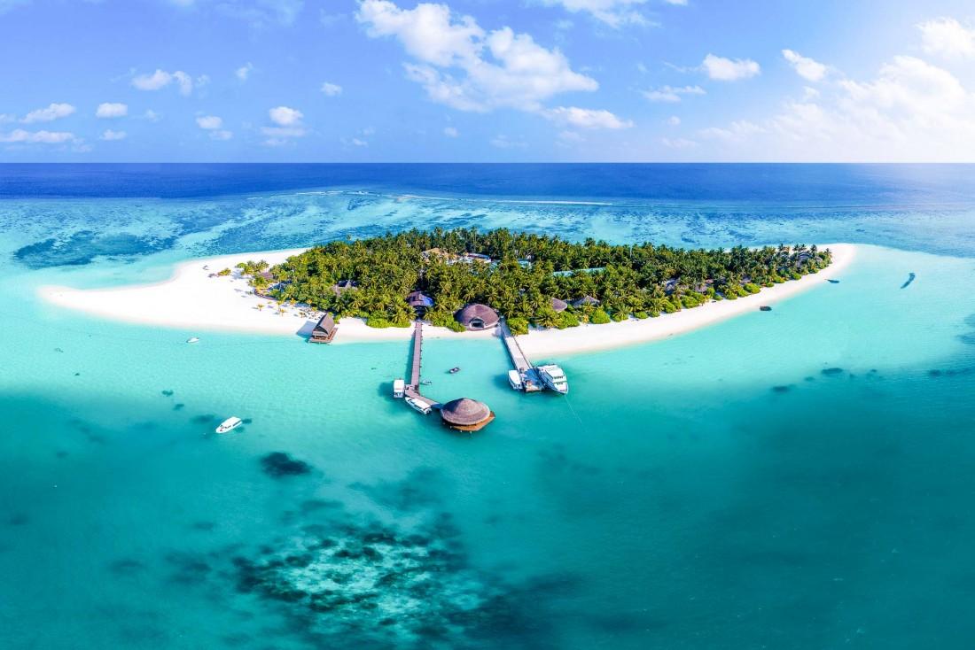 Angsana Velavaru Maldives – Vue aérienne de l’île © DR 