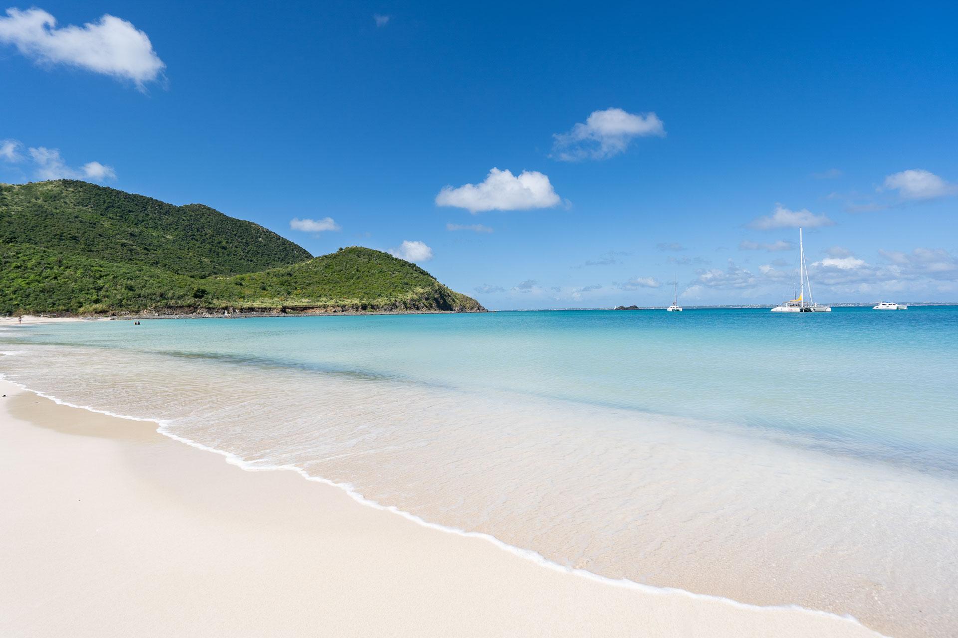 La plage de l’Anse Marcel © Donovane Tremor