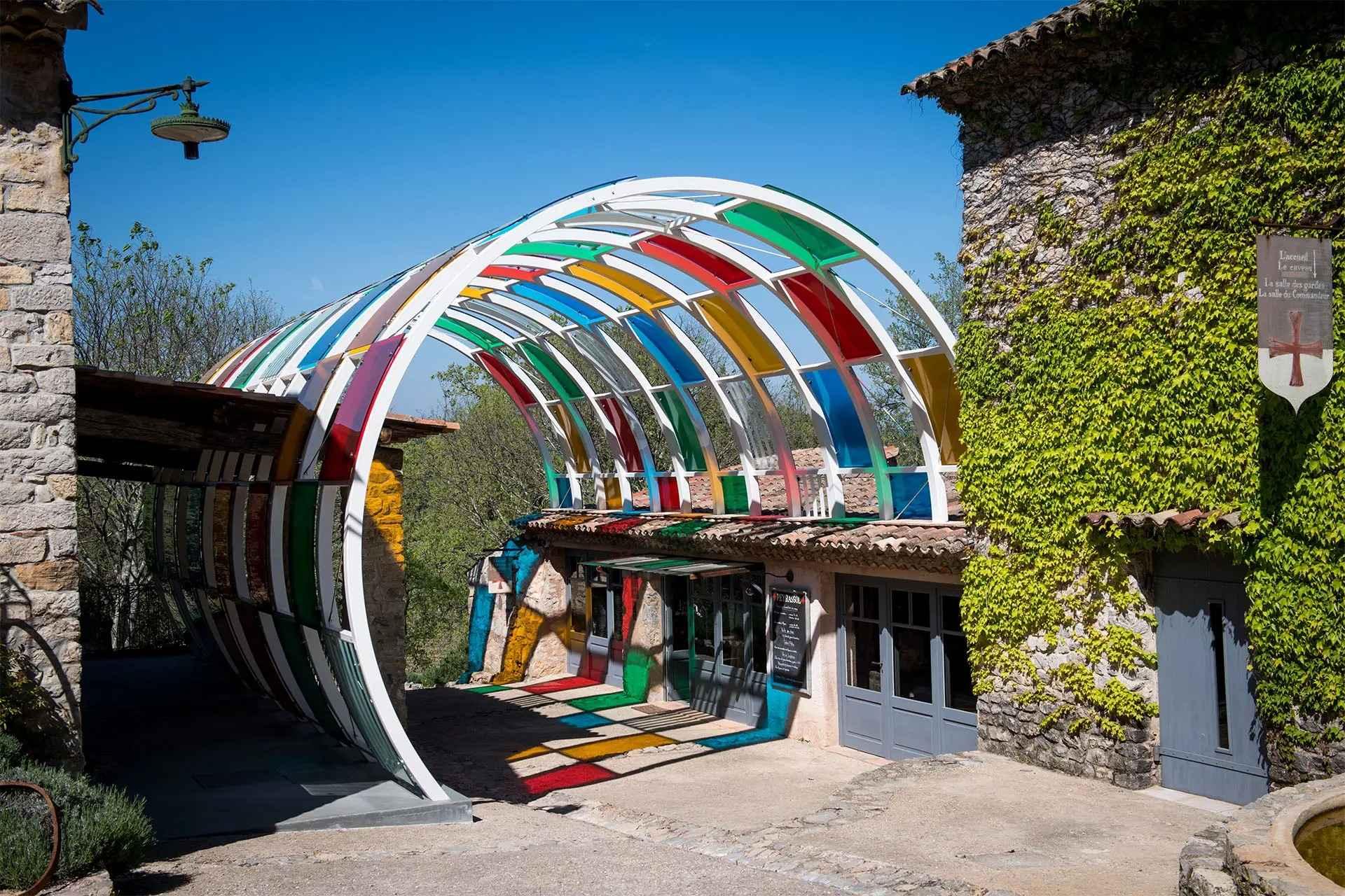 Art contemporain et domaine viticole en Provence © Commanderie de Peyrassol
