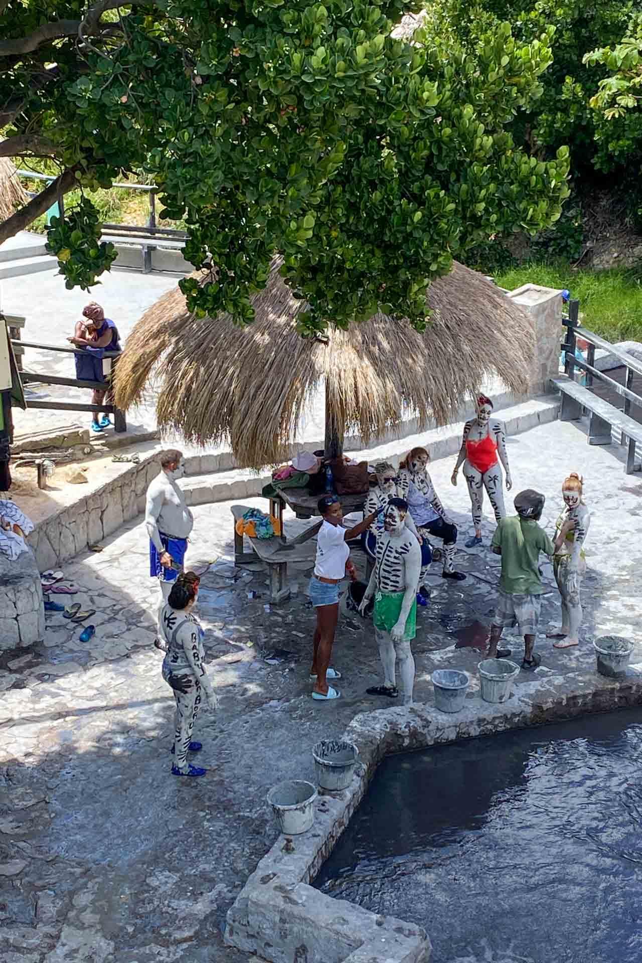 Visiter Sainte-Lucie et ses bains de boue © Mireille Gignoux