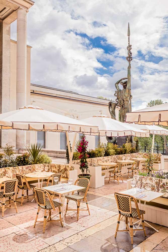 La terrasse de Bambini sur le parvis du Palais de Tokyo © Romain Ricard