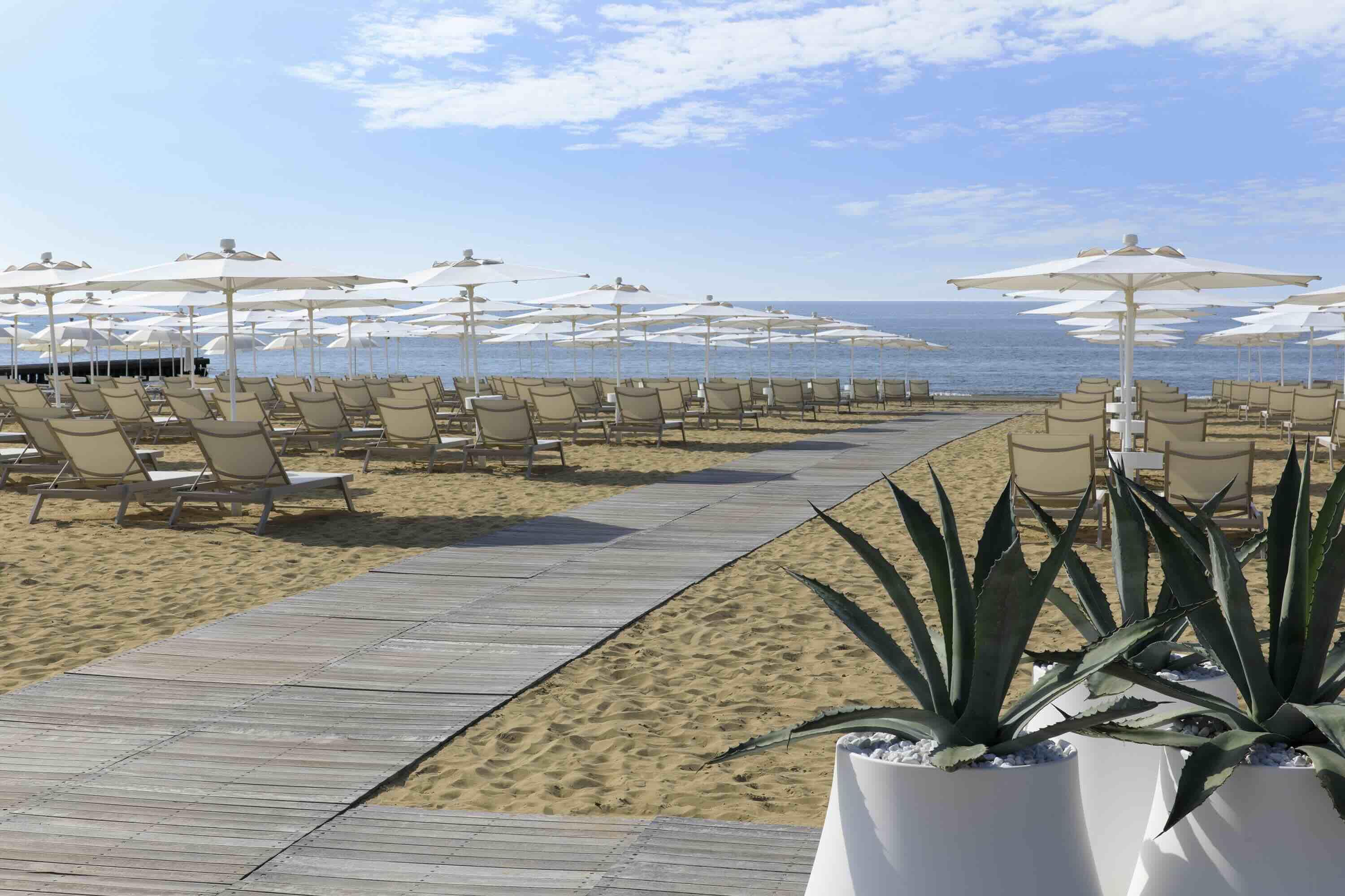 La plage privée de l’hôtel © hôtel Almar Lido Jesolo