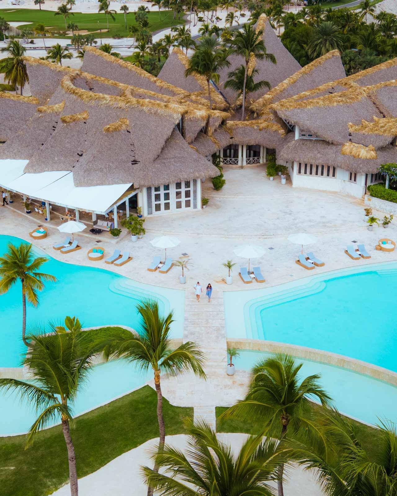 Beachfront Suites Lobby © Eden Roc