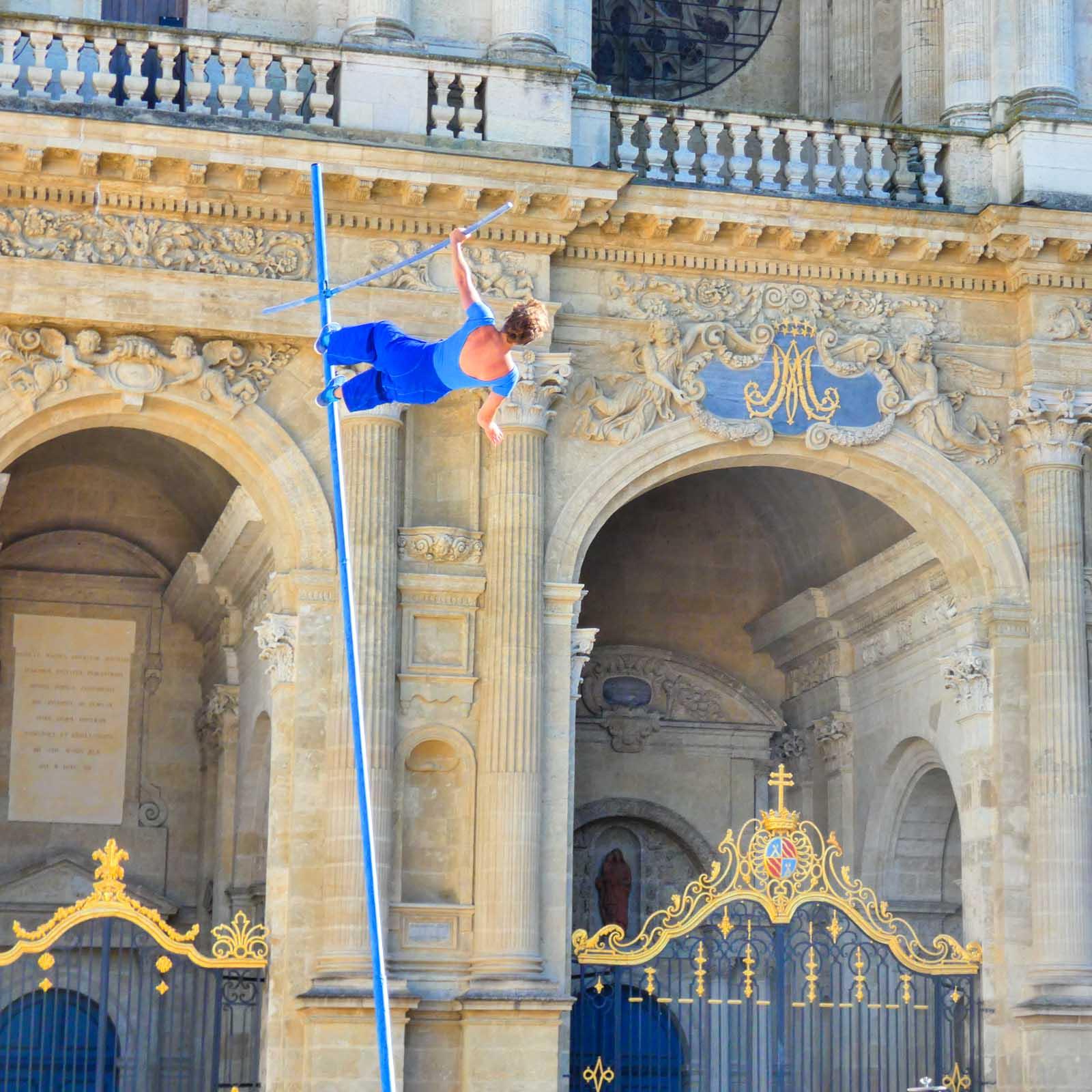 Bleu Tenace à Auch lors du festival Circa 2021 © OT Grand Auch Cœur de Gascogne