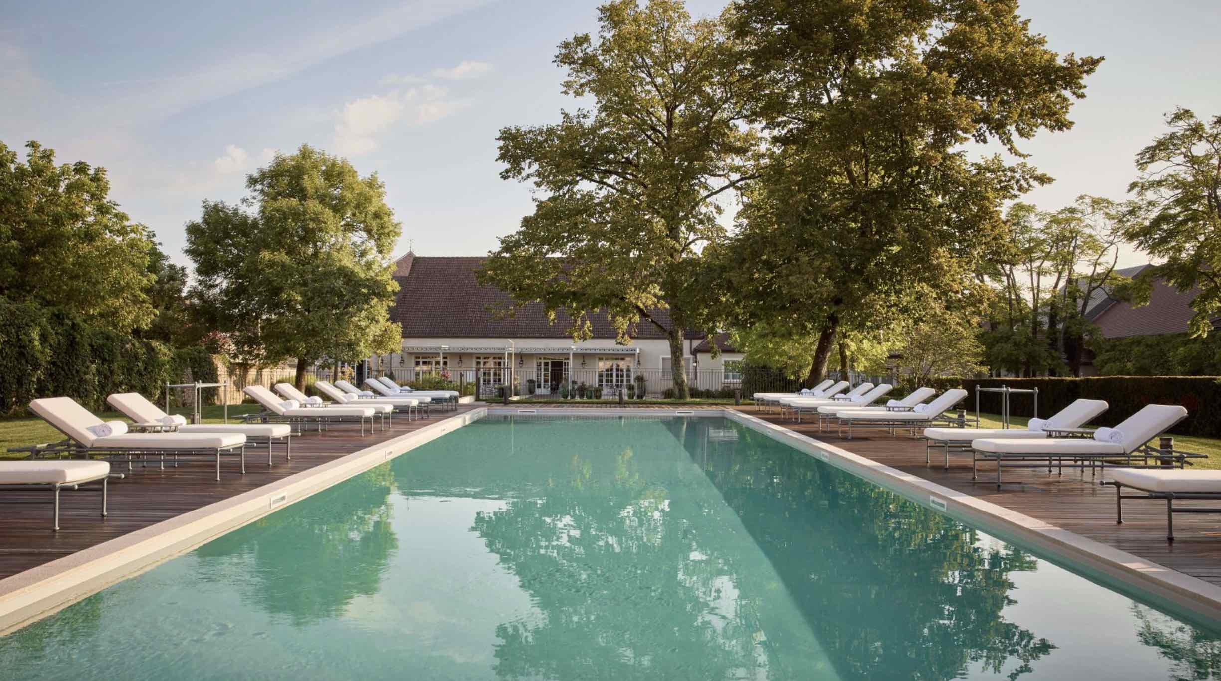 La piscine de l’hôtel © COMO Le Montrachet
