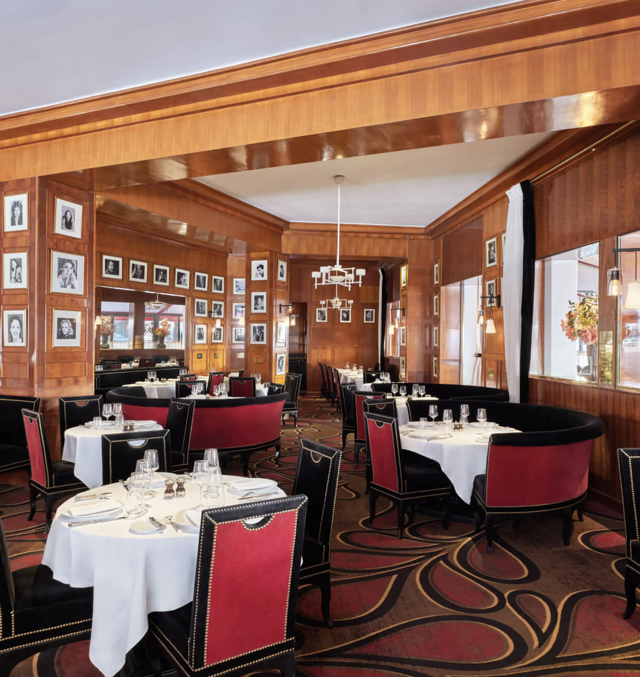 Salle du restaurant Fouquet’s à Paris 8 © Fouquet’s Paris Barrière