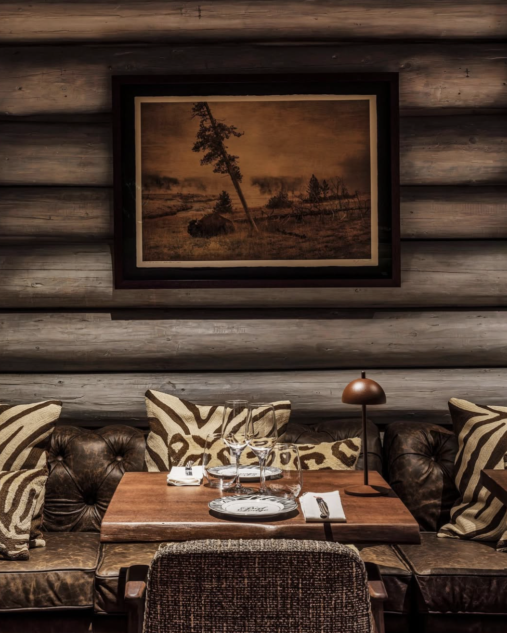 Une table du restaurant Beef Lodge à l’hôtel Lodge Park © Lodge Park