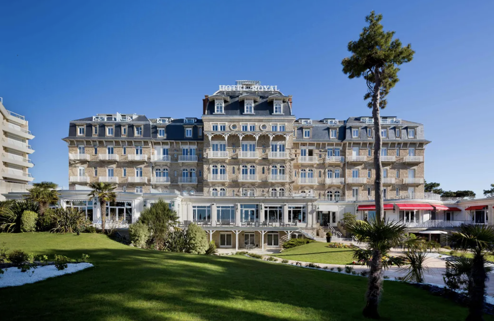 Façade de l’Hôtel Royale La Baule © Hôtel Barrière Royale La Baule