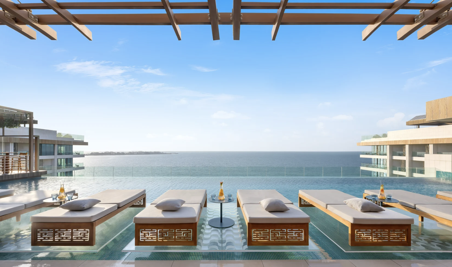 Une des 5 piscines de l’hôtel © Mandarin Oriental Jumeira Dubaï