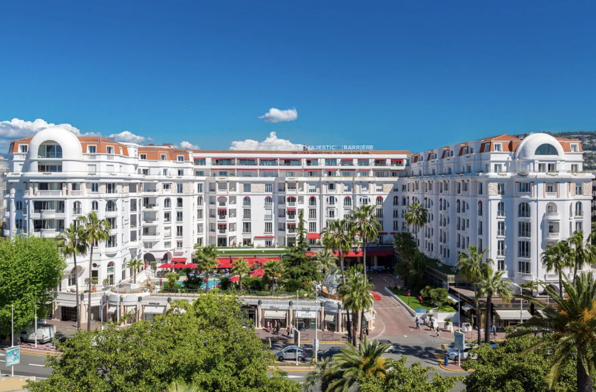 La façade de l’hôtel © Le Majestic Cannes Barrière