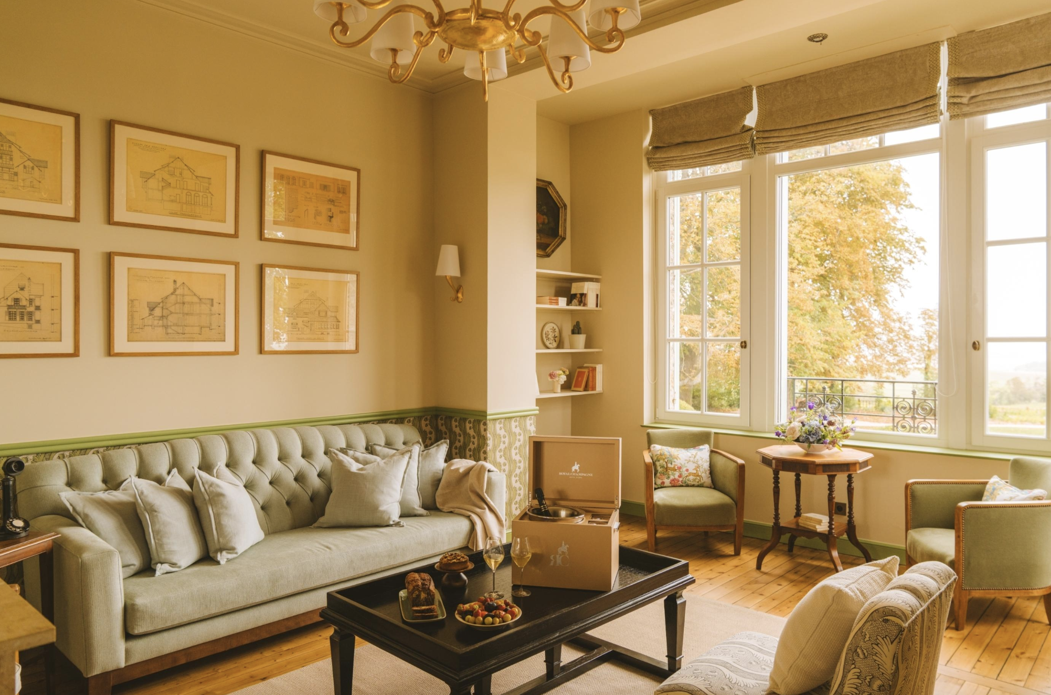 Le salon de la villa © La Villa des Trois Clochers