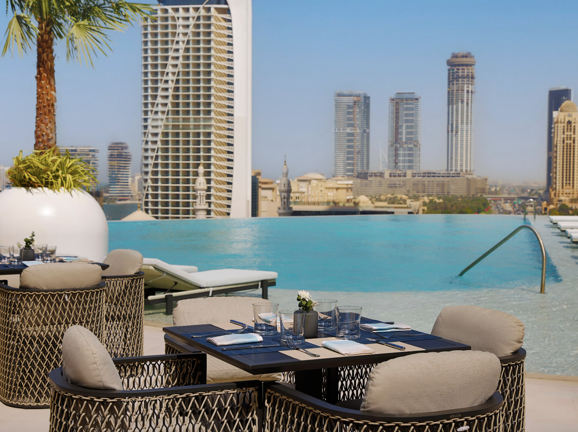 La TATTU Sky Pool, la plus haute piscine à débordement © Ciel Dubaï Marina