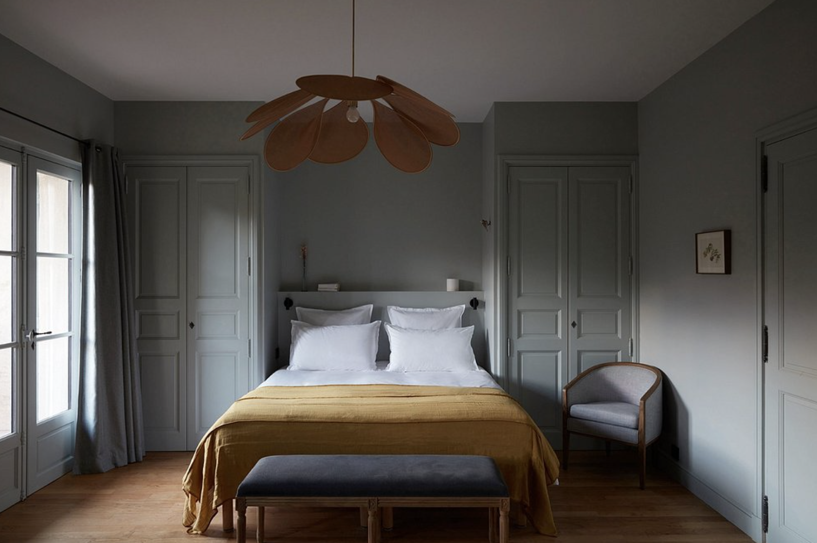 Une chambre d’un des plus beaux hôtels proche de Giverny © Fontenille Collection