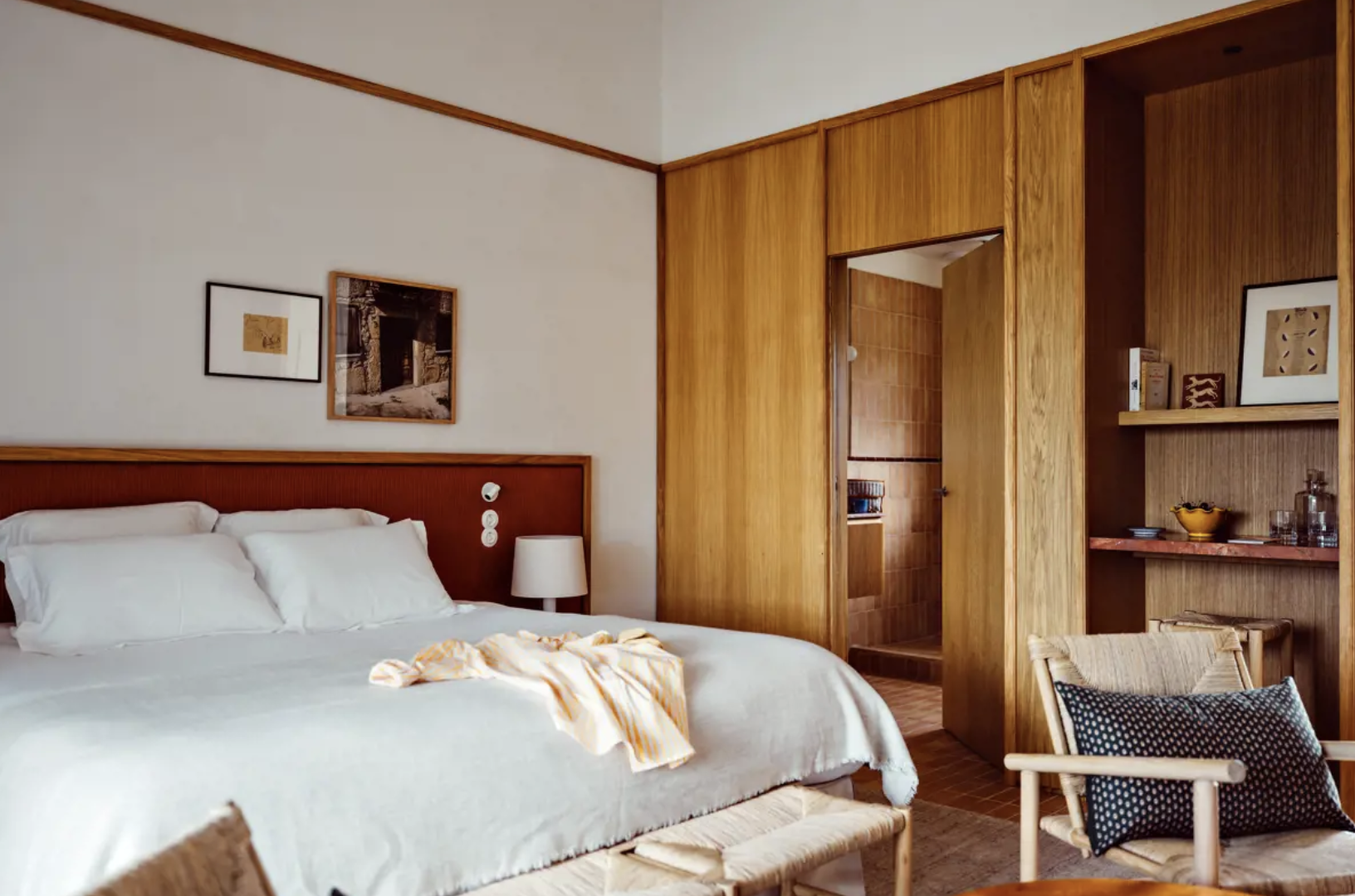 Une des chambres de l’hôtel Capelongue © Beaumier