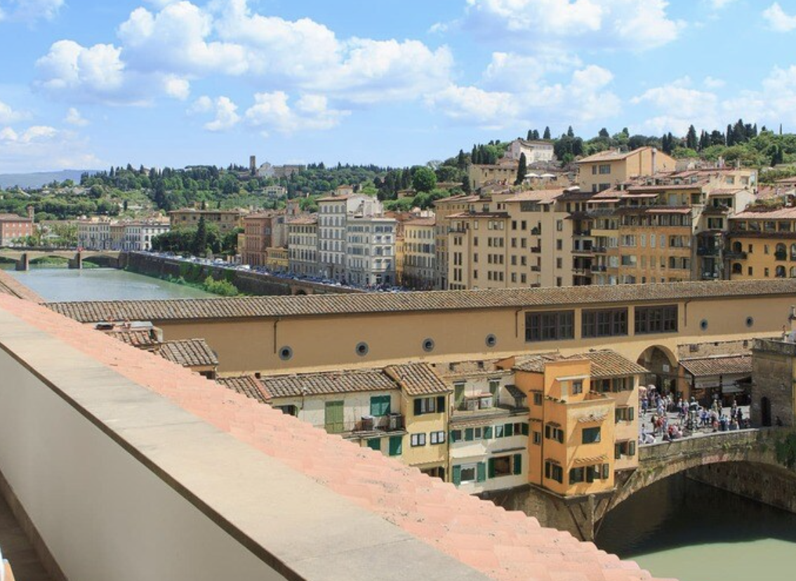 La vue sur le Ponte Vecchio en Toscane © Portrait Firenze