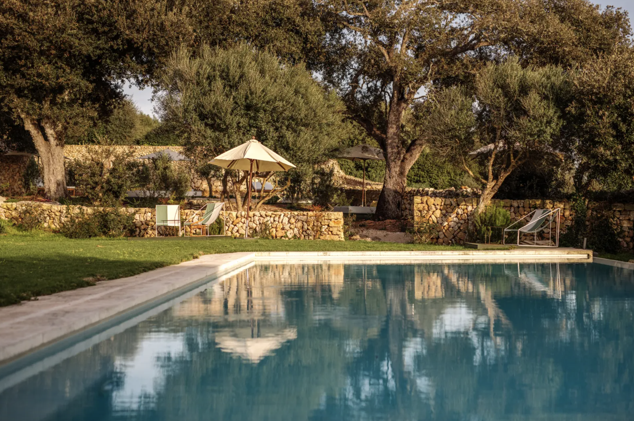 La piscine de l’hôtel © Amagatay Menorca