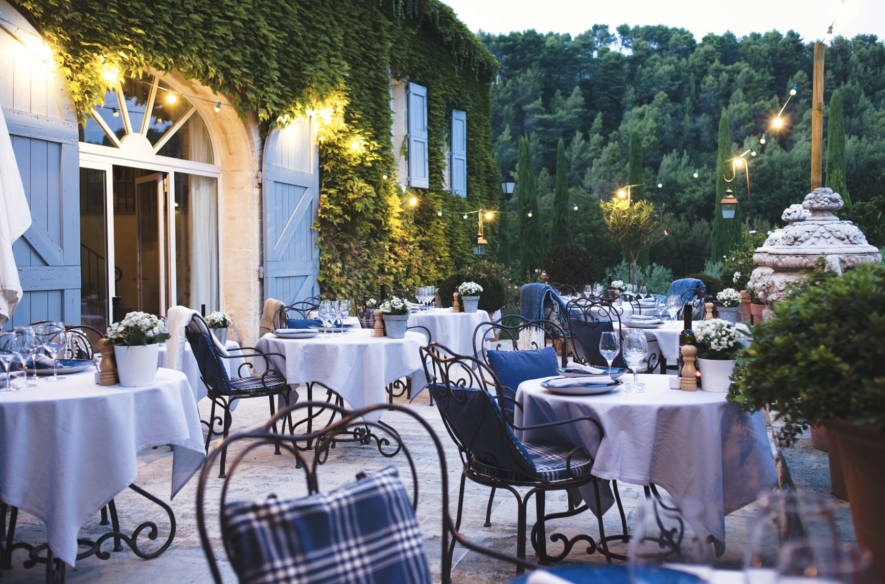La terrasse de La Table de La Bastide en Provence © La Bastide de Marie