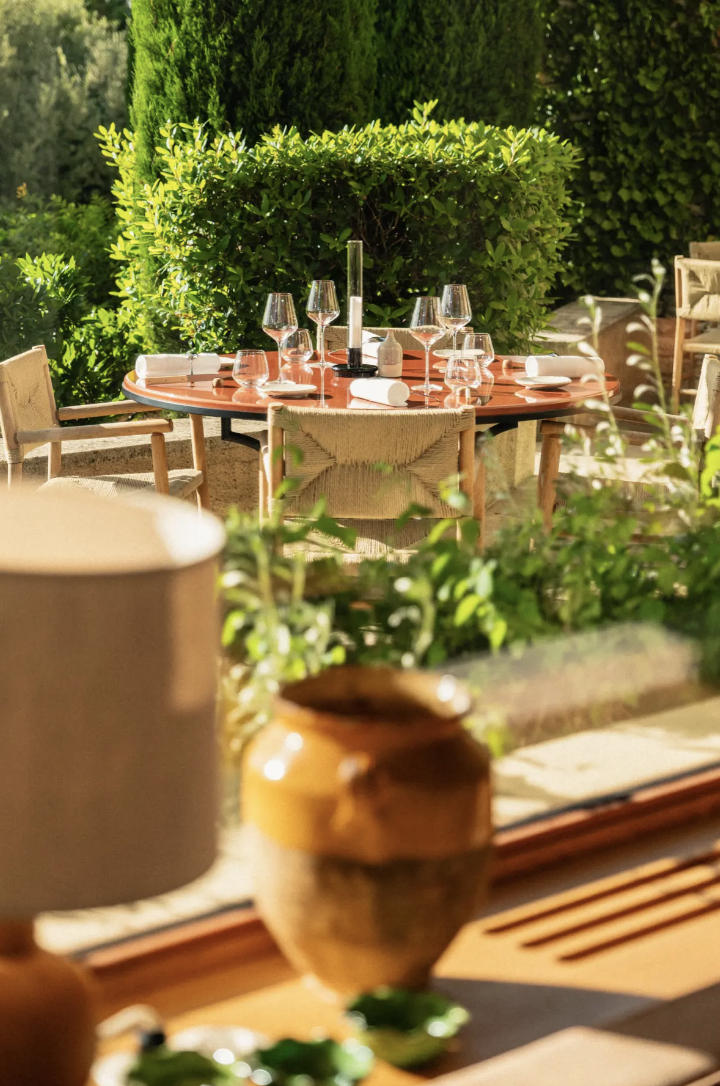 La Bastide, le restaurant de l’hôtel Capelongue en Provence © Capelongue Bonnieux, a Beaumier Hotel